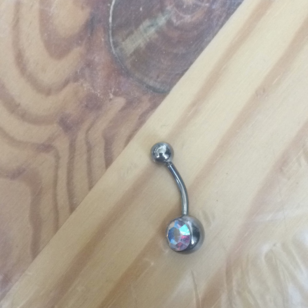 New belly button dangler